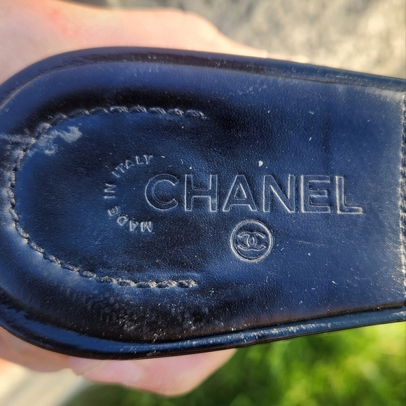 RARE VINTAGE CHANEL SANDALS - Picture 8 of 14